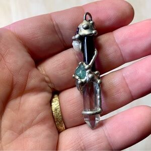 Handmade vintage brutalist quartz point pendant